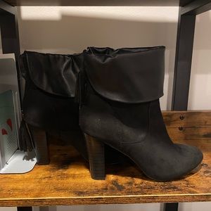 Black boots size 11